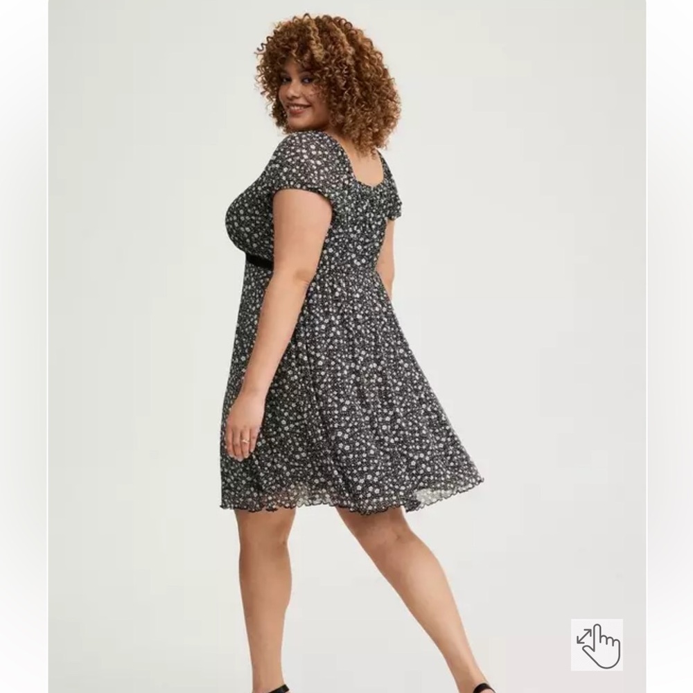 torrid Black Floral Mini Dress - Picture 2 of 2